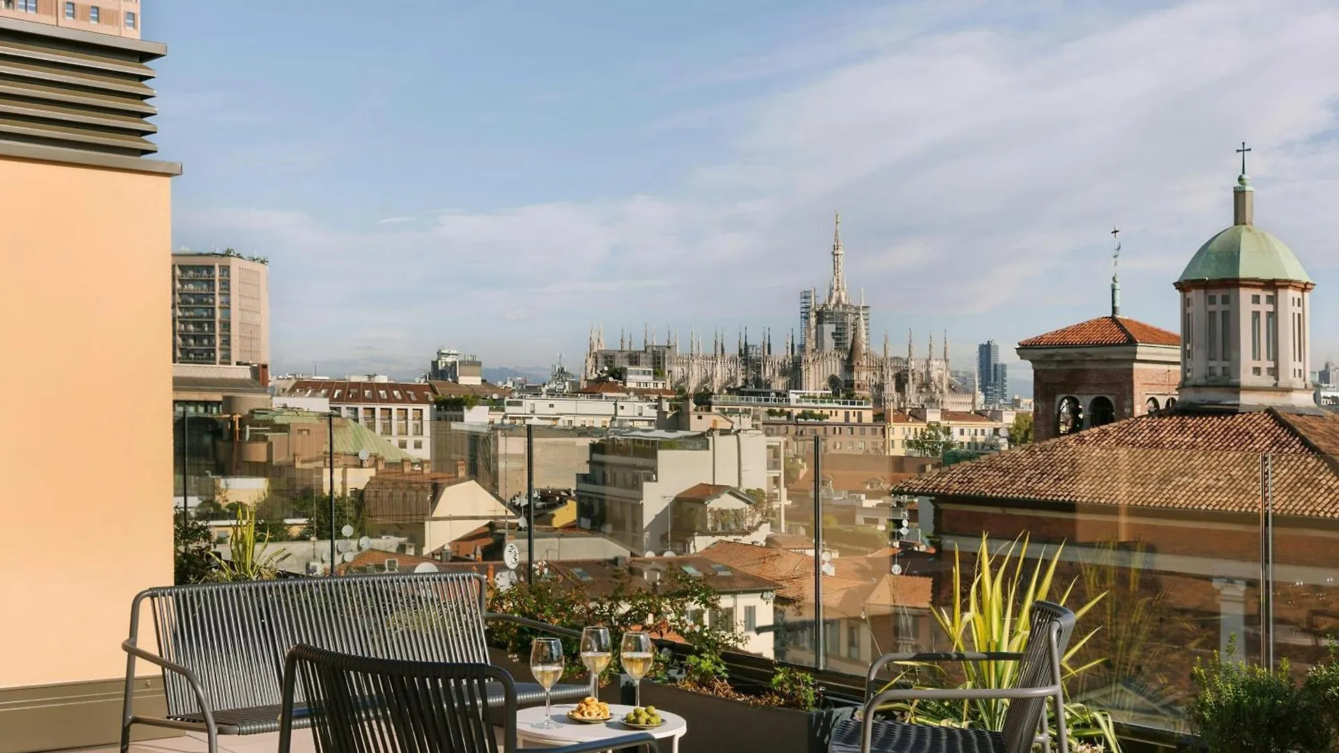 Sonder By Marriott Bonvoy Manzoni Apartments Torre Velasca Milano